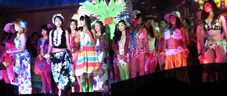 Thai Girl Pictures | Thai Girls